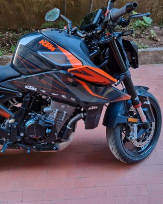 KTM 990 DUKE