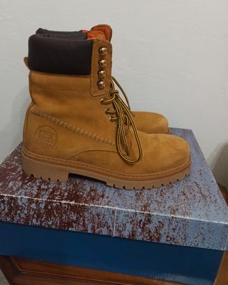 Scarponcini Caimano nuovi in pelle nabuk camel n40