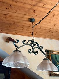 Lampadario in ferro battuto