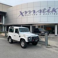 LAND ROVER Defender 90 2.2 TD4