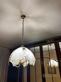 Lampadario con 2 abat jour abbinate