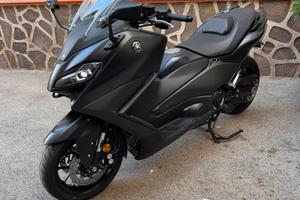 Yamaha T Max 560 Black