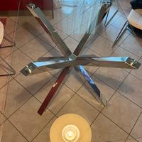 Tavolo da cucina con sedie