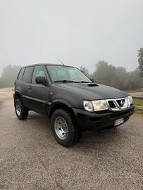 Nissan terrano