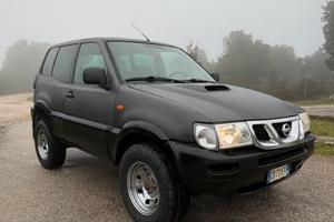 Nissan terrano