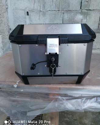 Givi trekker Alaska 44litri Top case. 