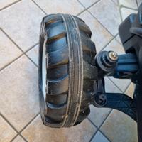 trattore a pedali con rimorchio usato raramente 