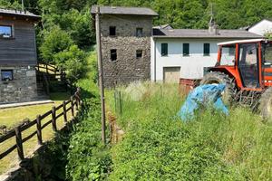 CASA SEMINDIPENDENTE A REZZOAGLIO