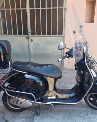Vespa GTS super 300