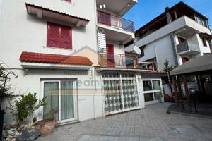 Villa plurifamiliare Via Enrico Fermi Rif.G2041