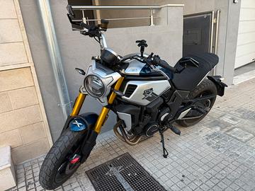 CF MOTO 700CL-X Heritage 07/2022 circa 6.000 km