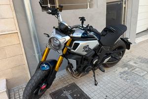CF MOTO 700CL-X Heritage 07/2022 circa 6.000 km