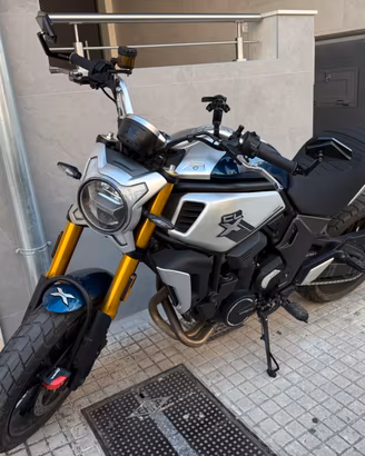 CF MOTO 700CL-X Heritage 07/2022 circa 6.000 km