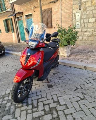 Beverly 400s 2023