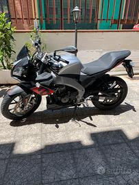 Aprilia tuono 125
