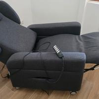 Poltrona reclinabile con telecomando