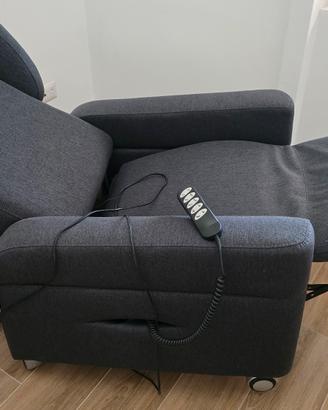 Poltrona reclinabile con telecomando