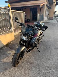 Suzuki - GSX S 750