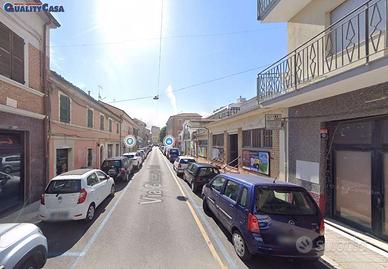 NEGOZIO IN CENTRO A FALCONARA MARITTIMA