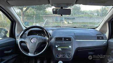 Fiat Punto 1.3 multijet Diesel 75 CV(2007) nera.