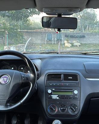 Fiat Punto 1.3 multijet Diesel 75 CV(2007) nera.