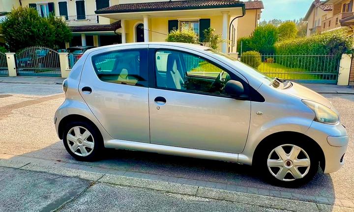 Toyota  Aygo 1.0 Vvti 68cv 5 porte