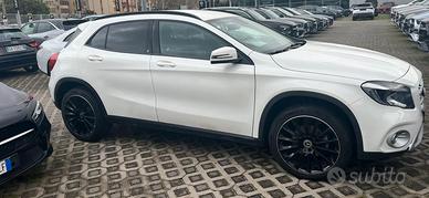 MERCEDES GLA 200 SPORT