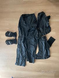 Set guanti pantaloni copri scarpe antipioggia Bmw