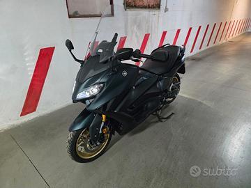 Yamaha Tmax 560