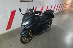 Yamaha Tmax 560