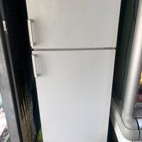 Frigorifero con congelatore rex