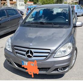 Mercedes b180