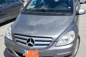 Mercedes b180