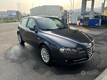 Alfa Romeo 147 1.9 JTD M-JET 16V 5 porte Black Lin