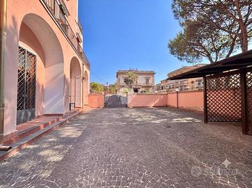 NEGOZIO A PORTICI