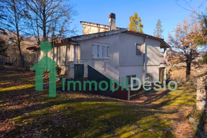 Villa di 260 m² con più di 5 locali a Pignola