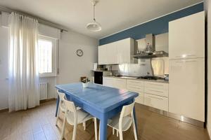 Trilocale ampio luminoso a 200 mt dal mare