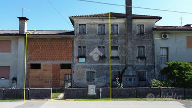 PORZIONE DI TRIFAMILIARE A CASTELLO DI GODEGO