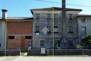 PORZIONE DI TRIFAMILIARE A CASTELLO DI GODEGO
