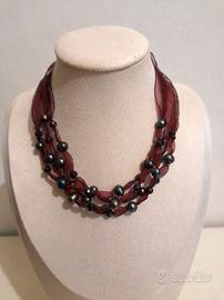 Collana di perle nere coltivate e seta