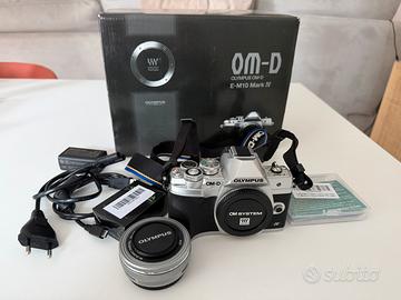 Olympus om-d em-10 mark iv con m.zuiko ed 14-42