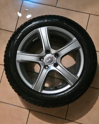 Cerchi con Pneumatici invernali 17"