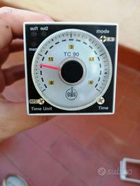 Relè temporizzatore