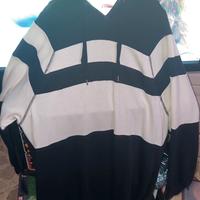 Abito con cappuccio gap bianco e nero grande