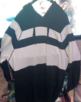 Abito con cappuccio gap bianco e nero grande