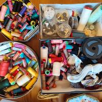 cucirini  spolette e bottoni 