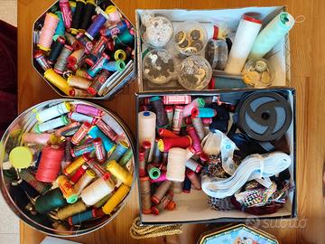 cucirini  spolette e bottoni 