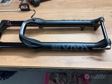 Forcella RockShox Yari 170mm ruota 29 