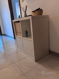 Scaffale con ante IKEA KALLAX 77×77 cm