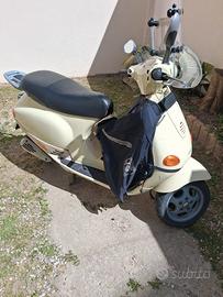 scooter et2 50 vespa